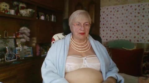 Preview photo of webcam model sweetcherry00 on BongaCams