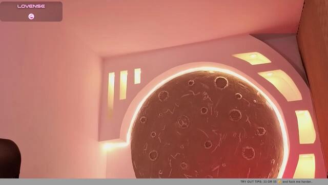apoloo-lux, μοντέλο webcam στο Flirt4Free
