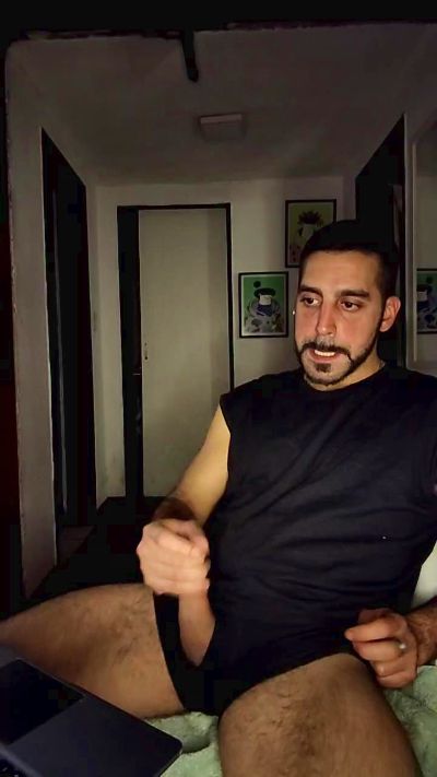 Preview photo of webcam model liyovassa22_ on Cam4