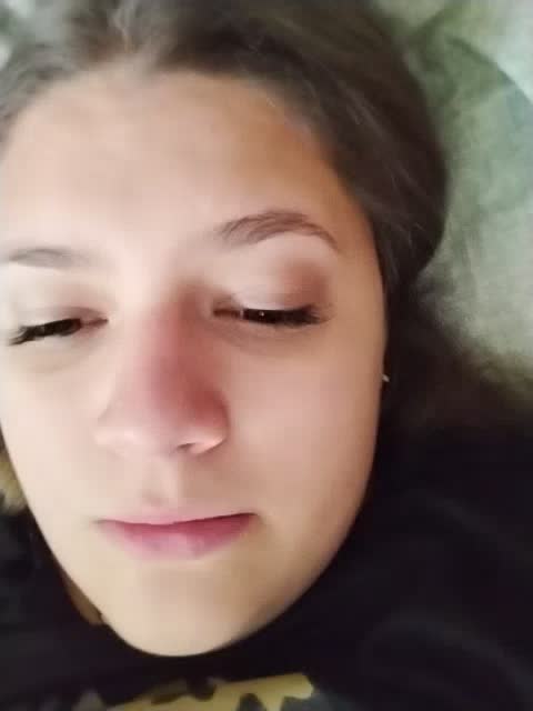 madrinia na XloveCam: fotky a profil