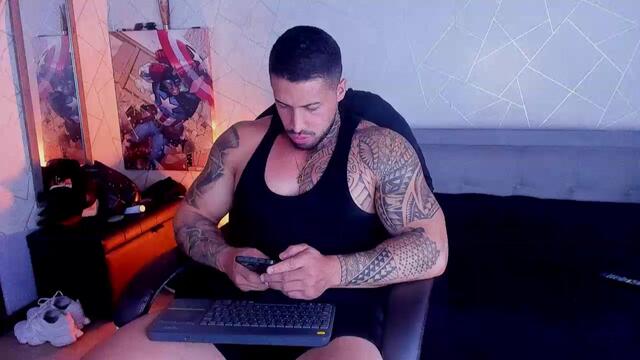 cristian-walker, μοντέλο webcam στο Flirt4Free