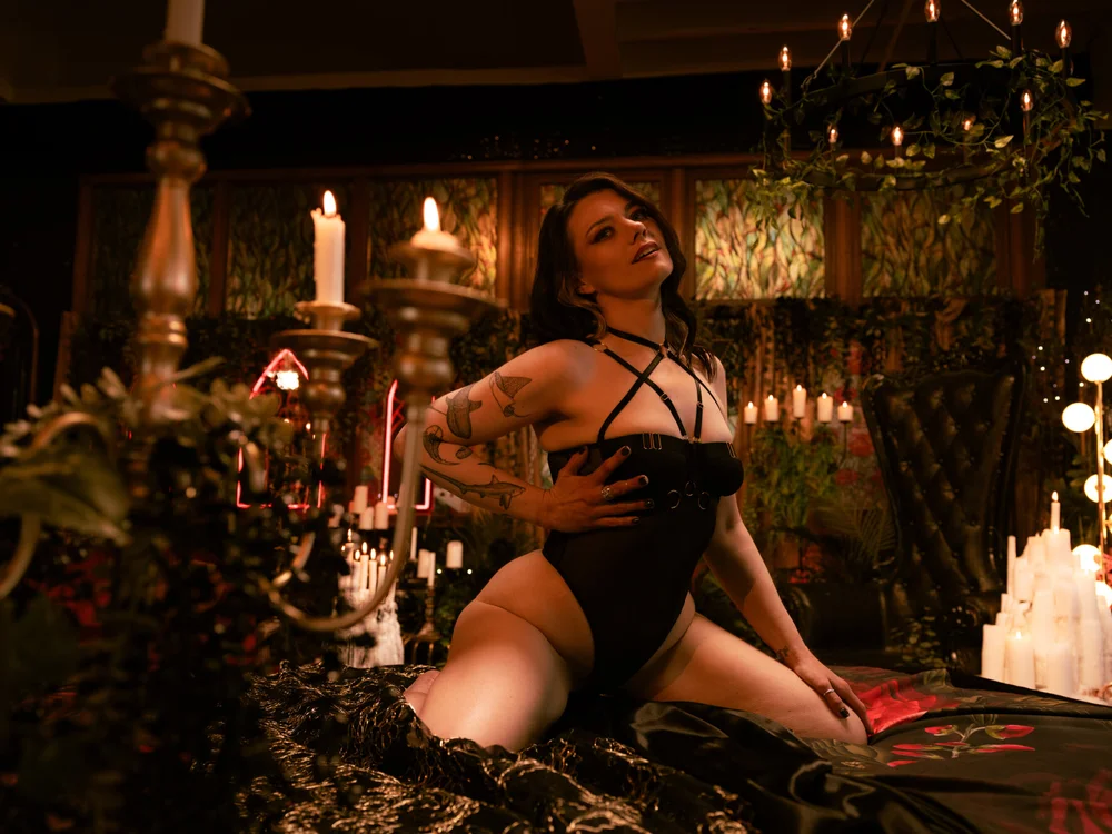 LadyLena1: عارضة كاميرا ويب على Stripchat
