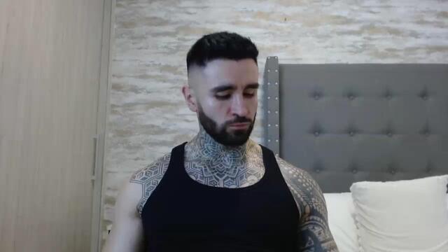 Preview photo of webcam model darlex-stud on Flirt4Free