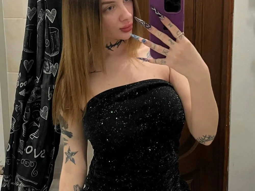 AlisTrisx – уебкам модел в Stripchat: снимки