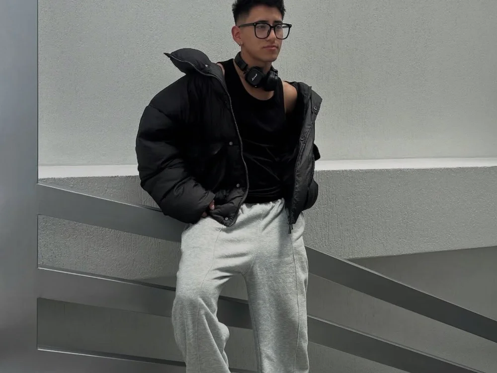 adrik_cano__ (Stripchat): fotod ja profiil