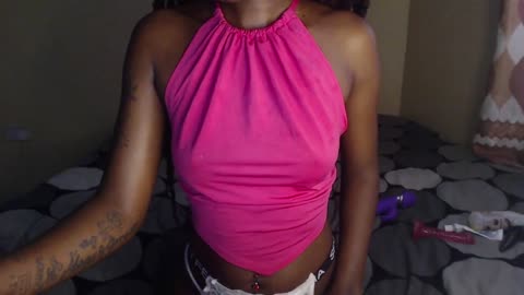 lustelle na BongaCams: fotky a profil