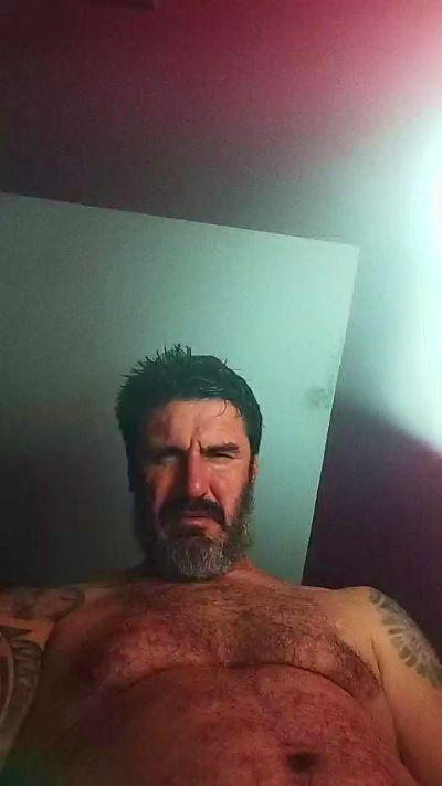 fernando3376 — Cam4 直播模特：照片与资料