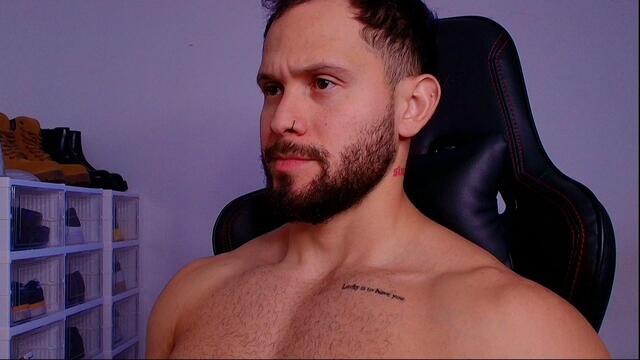 andrew-corey — Flirt4Free वेबकैम मॉडल: फ़ोटो