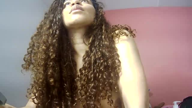 tiarakitty, model webcam de XloveCam: fotos