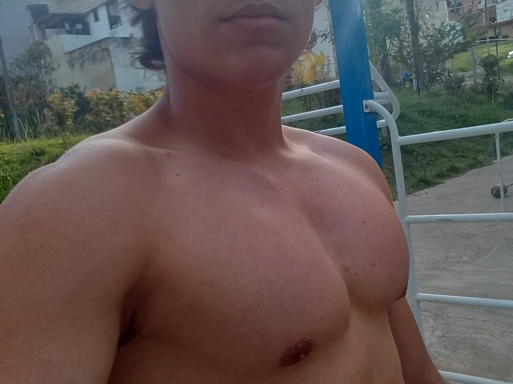UpwindHangout na Stripchat: slike in profil