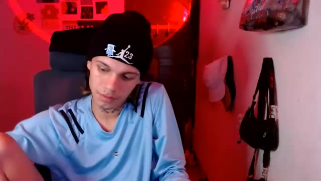 damnboyy18 na Chaturbate: fotky a profil