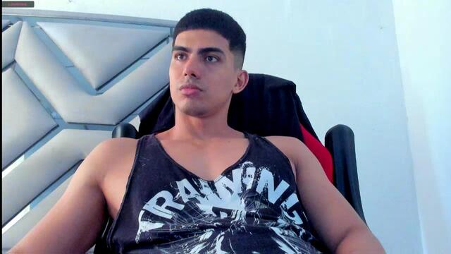 tyler-durdeen: عارضة كاميرا ويب على Flirt4Free