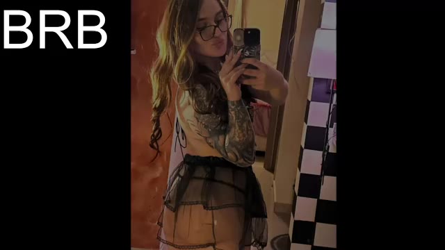 Preview photo of webcam model evy_orange1 on Chaturbate