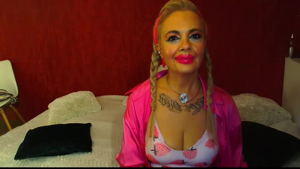 hotadelayde69 – уебкам модел в XloveCam: снимки