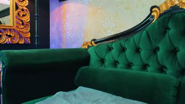 Preview photo of webcam model alessandro-kiing on Flirt4Free