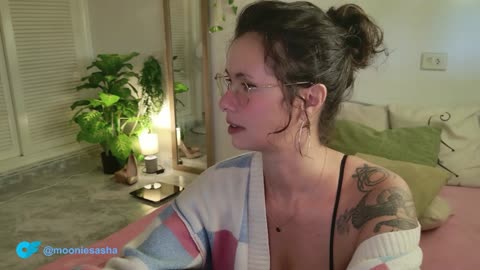 sweetlillulu, modelo webcam do BongaCams: fotos
