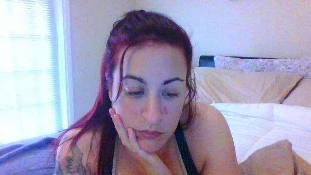 Preview photo of webcam model beauty-belle on Flirt4Free