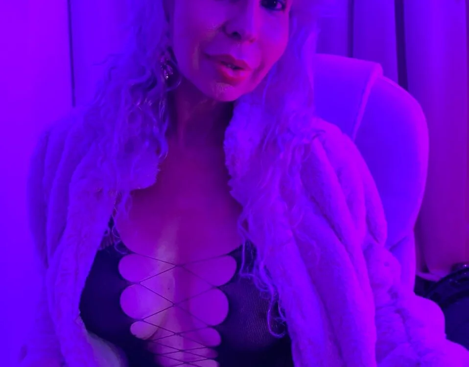 mia_beatles, model webcam de Stripchat: fotos