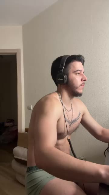 just_edwins (Chaturbate): foto un profils