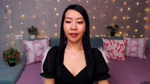 Preview photo of webcam model sarahsexygirl on BongaCams