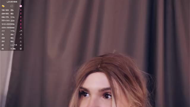 vivid_girls di Chaturbate: foto model webcam