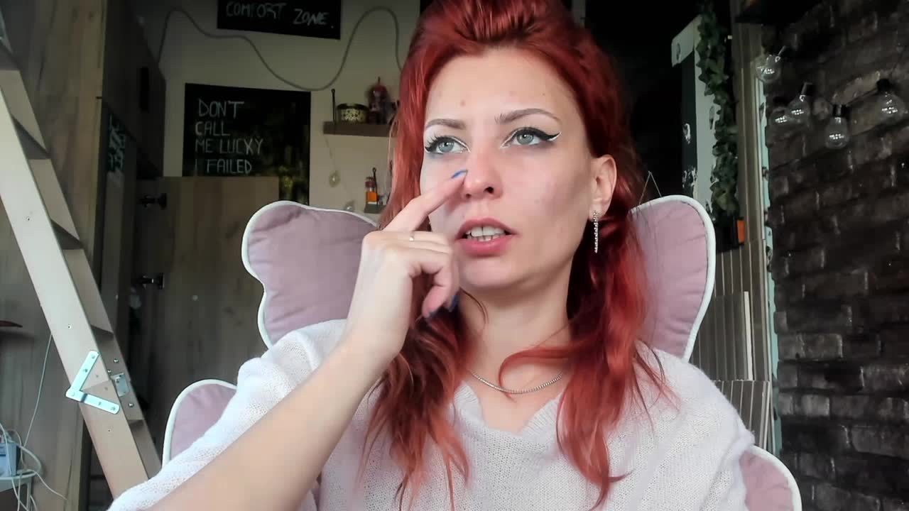 karokaroline, webcam model na XloveCam: slike