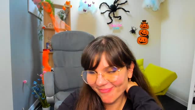 Preview photo of webcam model tilliana on XloveCam