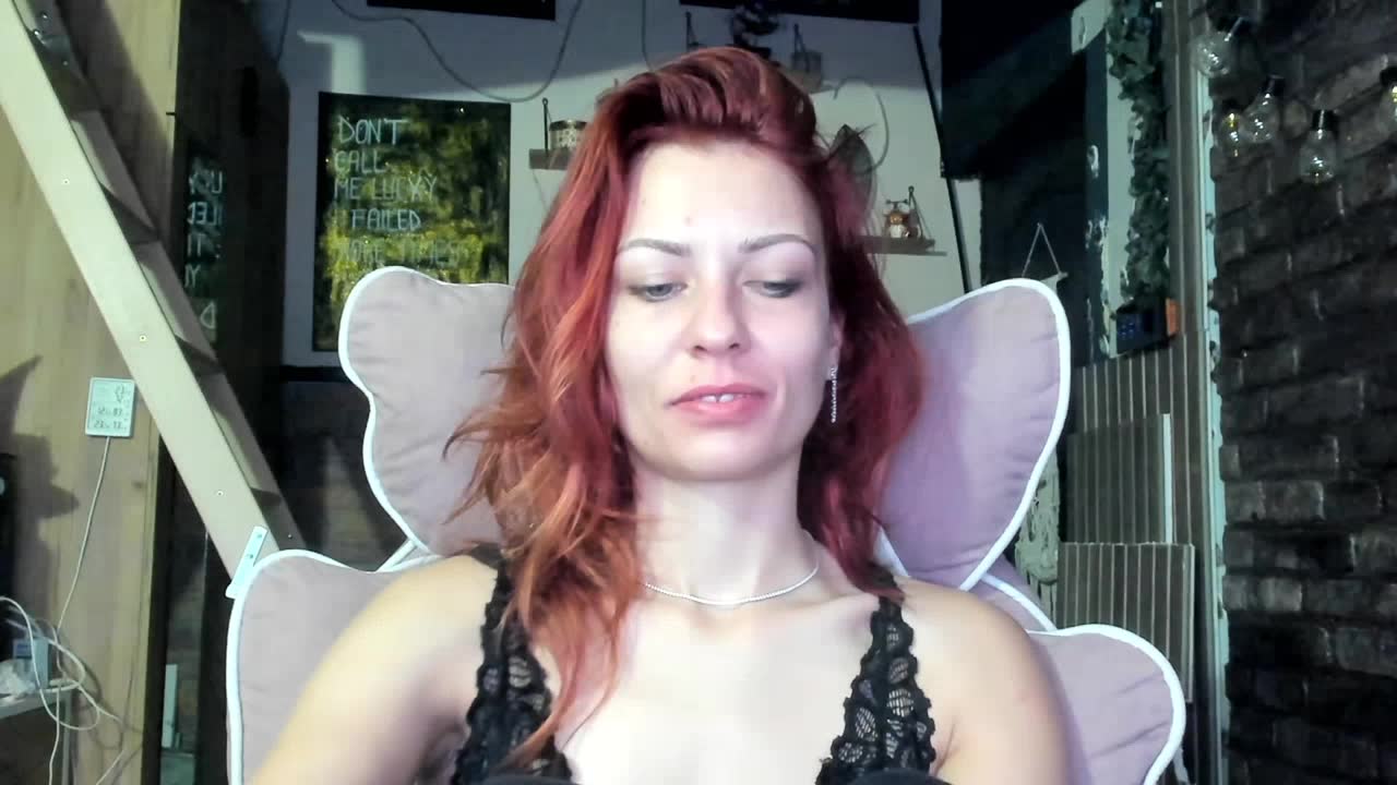 karokaroline, model webcam de XloveCam: fotos