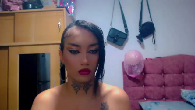 Фото вебкам-модели darianna_atehortua на Chaturbate