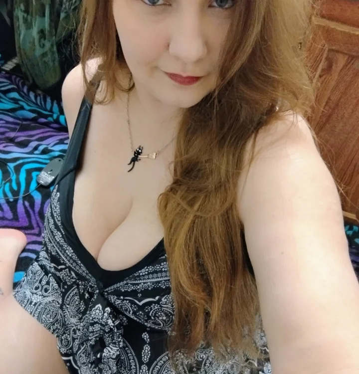 Preview photo of webcam model AugustRayn on Stripchat