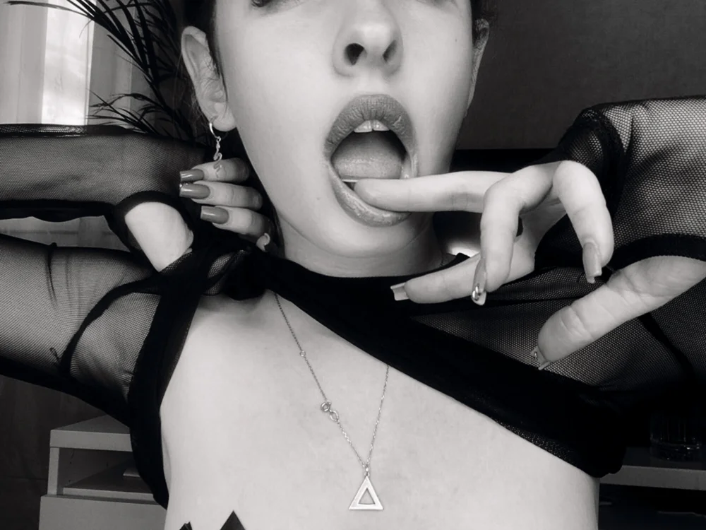 MollyBer — Stripchat वेबकैम मॉडल: फ़ोटो