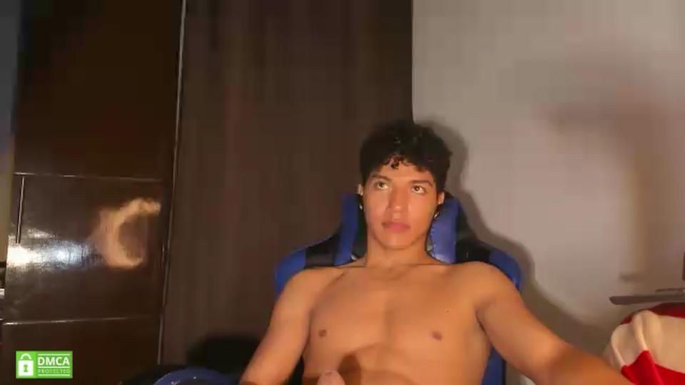 max_khalil (Cam4): nuotraukos, profilis