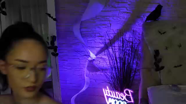 sara_sweetxx — Chaturbate ওয়েবক্যাম মডেল: ছবি