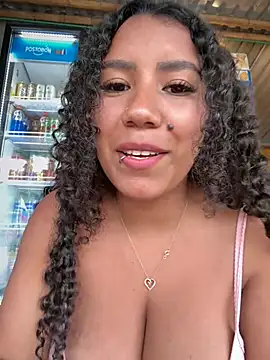 serena_willow – Stripchat modeli, fotoğraflar
