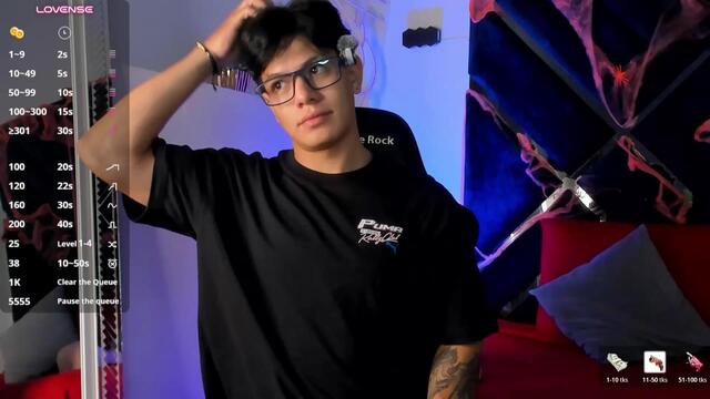 tony-petrov บน Flirt4Free: รูปภาพและโปรไฟล์