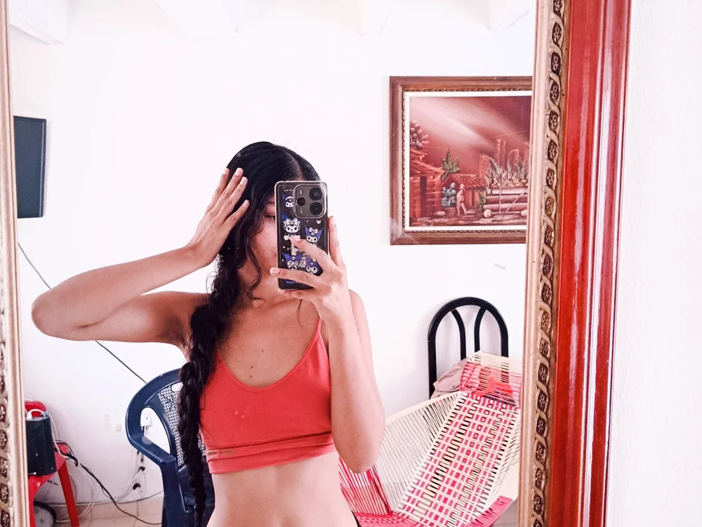 natural_girl_, model webcam de Stripchat: fotos