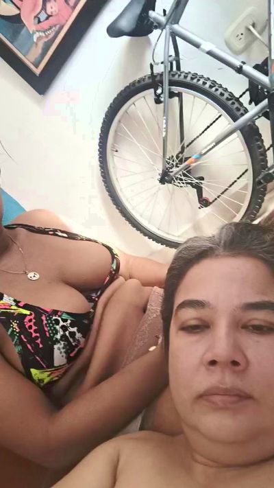 fflorecita, model webcam pe Cam4: poze