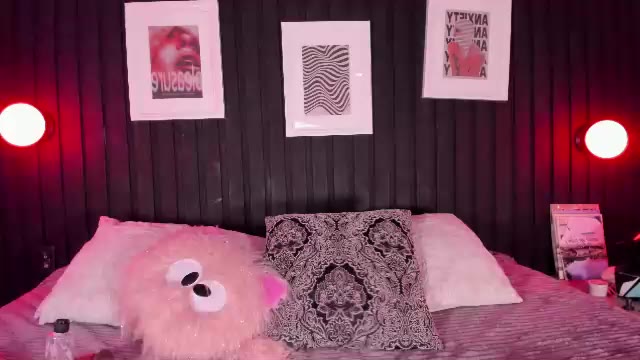 little_natty_, modelo webcam do Chaturbate: fotos