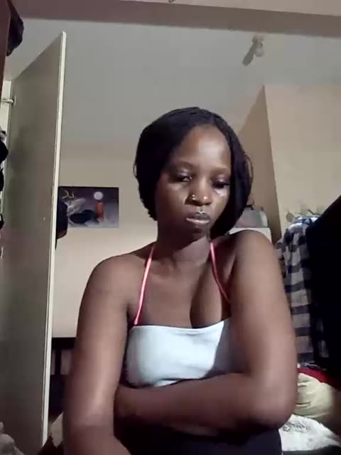 lovergirll, modelo webcam de BongaCams: fotos