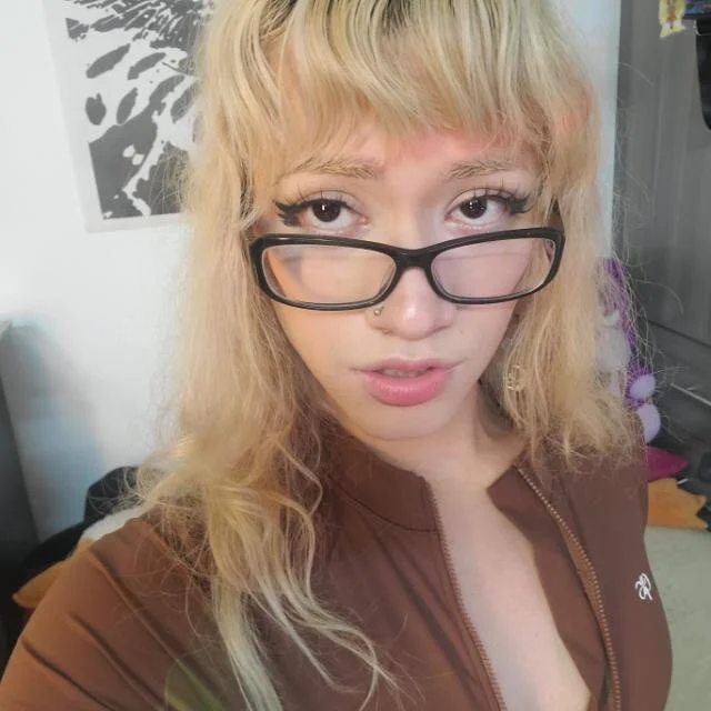 Belle_Kitten – Webcam-Modell auf Stripchat
