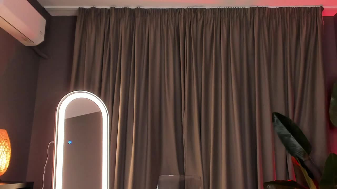 zariaverra di XloveCam: foto model webcam