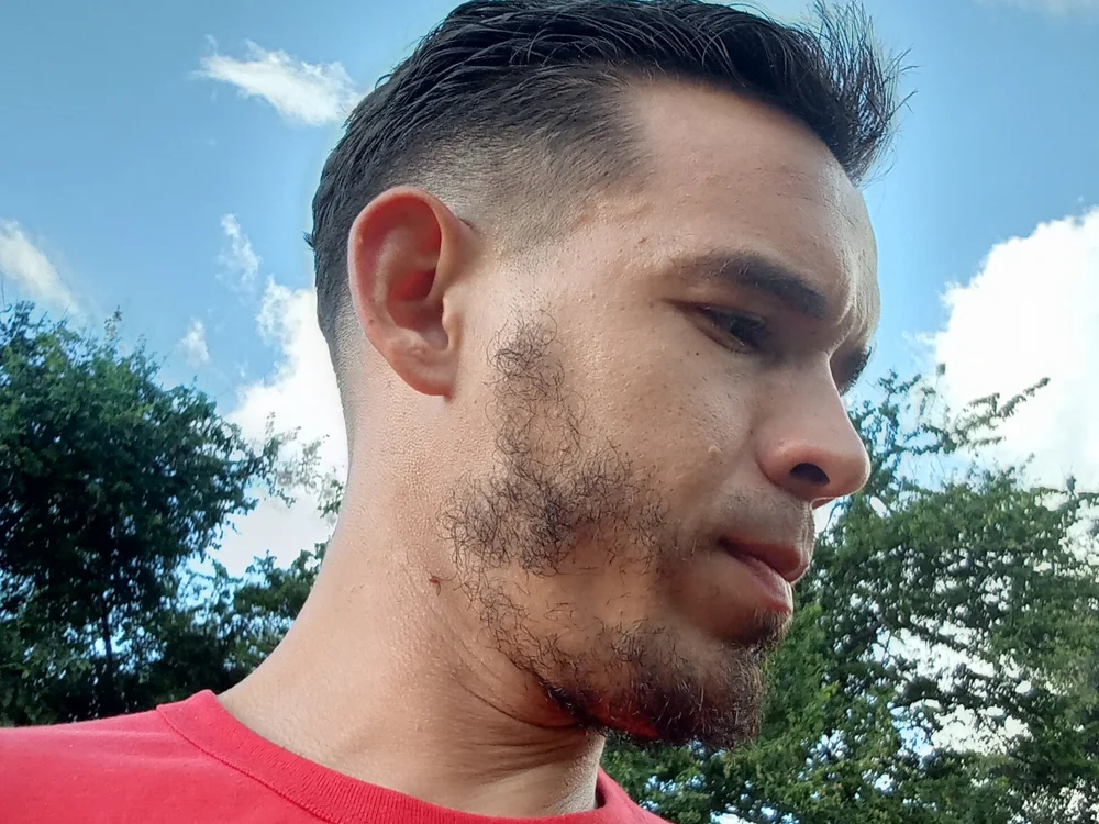 EduardoCastillo18 — Stripchat: ფოტოები და პროფილი