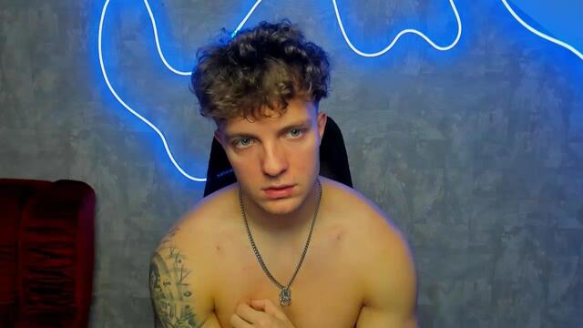 Preview photo of webcam model koby-manning on Flirt4Free