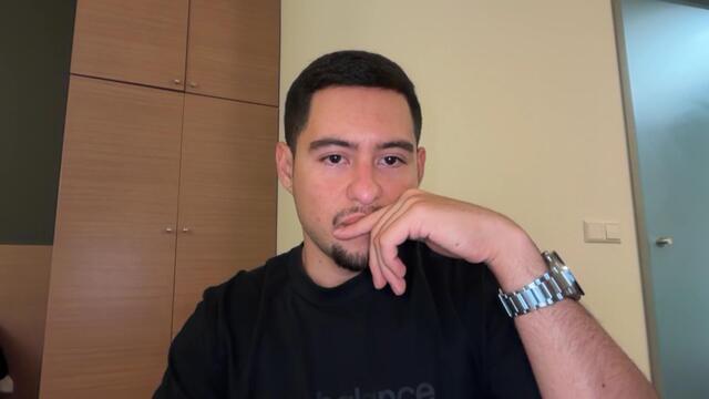 Preview photo of webcam model maxin-gold on Flirt4Free