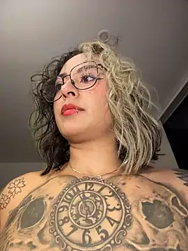 Rae_Lil_White – уебкам модел в Stripchat: снимки