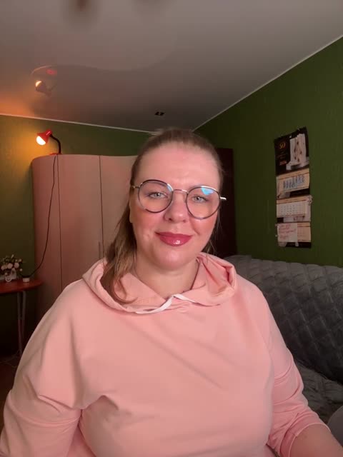 Preview photo of webcam model taly1974 on BongaCams