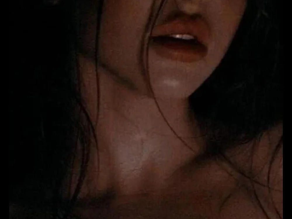Preview photo of webcam model Dolly150 on Stripchat