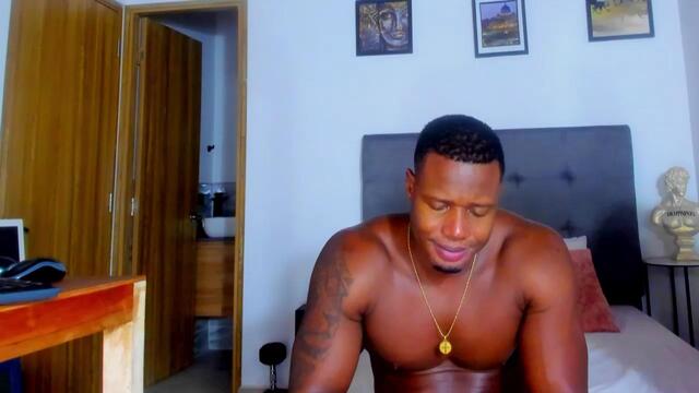 Preview photo of webcam model robert-torres on Flirt4Free