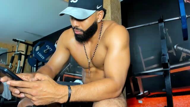 Фото вебкам-модели logan-simons на Flirt4Free
