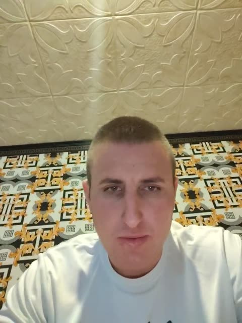 eryc1 (BongaCams): foto un profils